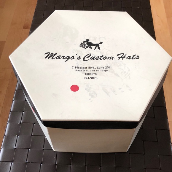 Margo’s Custom Hats - beautiful blue felt hat EUC - Picture 3 of 6